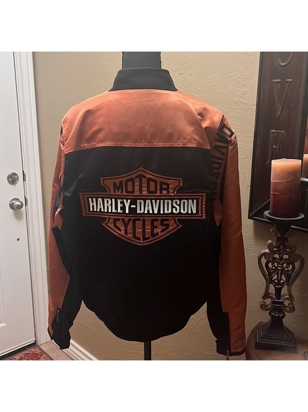 Woman’s Harley Davidson Jacket Size Small